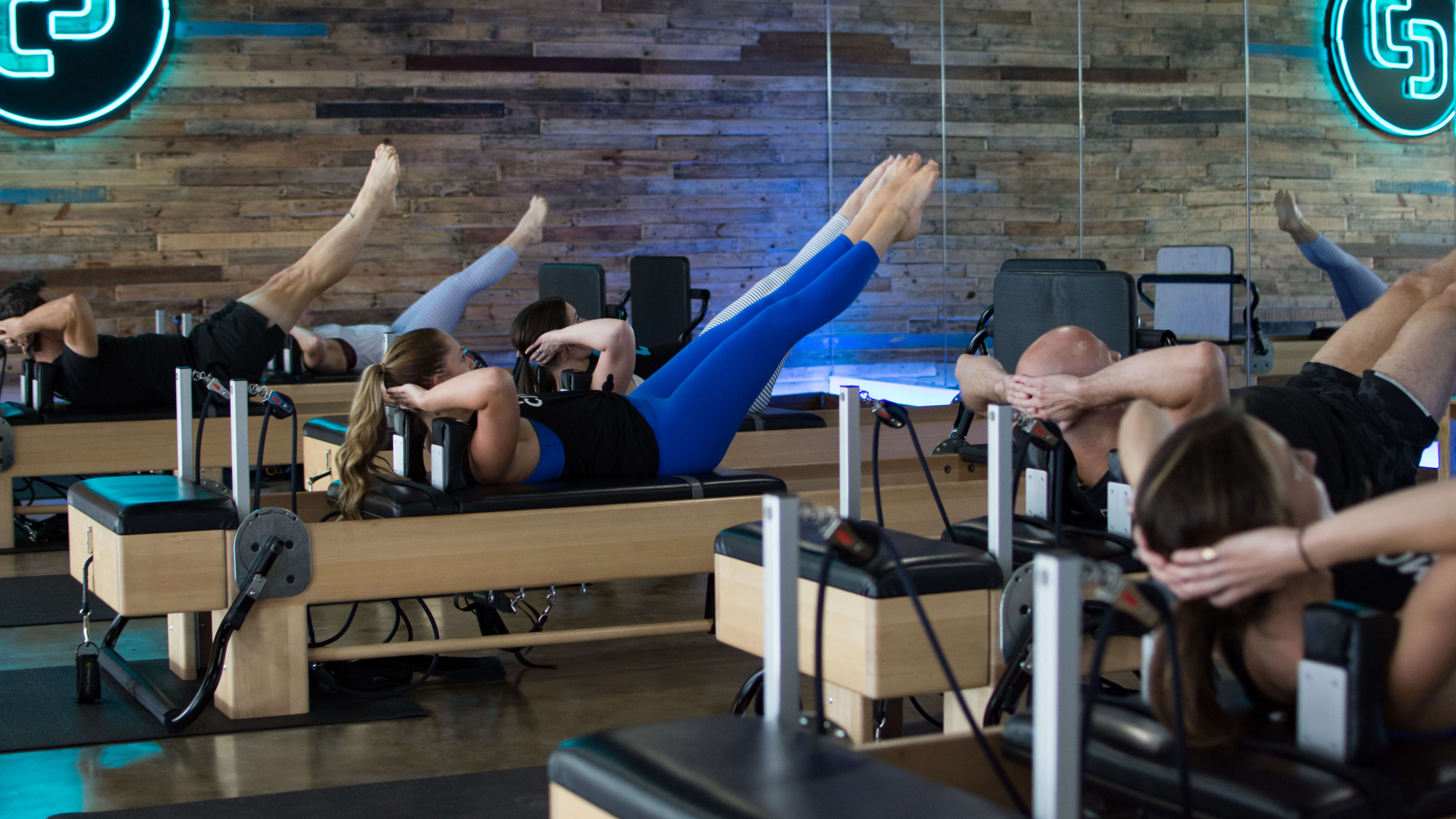 Jumpboard Cardio is THE Citizen solution specifically designed for those who crave a fun, fast-paced cardio class! Our rhythm-based format focuses on amping up your heart rate with TONS of AB WORK! Learn to RUN + JUMP with us on the reformer, tap it twice and find that beat!